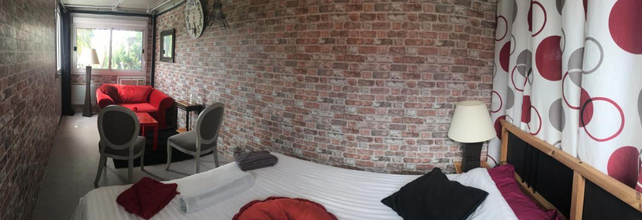 Atelierchic Bed & Breakfast Льо Лаванду Екстериор снимка